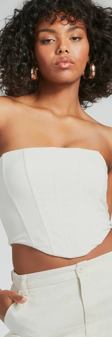 With fun and flirty details, the What A Girl Wants Strapless Linen Bustier shows off your unique style for a trendy outfit for summer!