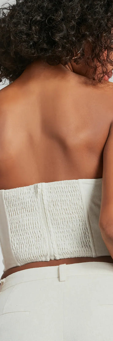 The waist-defining bodice style of the What A Girl Wants Strapless Linen Bustier is perfect for making a statement with your outfit and provides the boning, molded cups, or lace-up details that capture the corset trend.