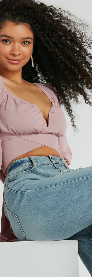 With fun and flirty details, the Love So Sweet Off-The-Shoulder Tie Back Crop Top shows off your unique style for a trendy outfit for summer!