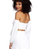 With fun and flirty details, Such A Flirt Linen Crop Top shows off your unique style for a trendy outfit for the summer season!