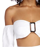 With fun and flirty details, Such A Flirt Linen Crop Top shows off your unique style for a trendy outfit for the summer season!
