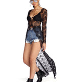 With fun and flirty details, All You Eyelash Lace Duster shows off your unique style for a trendy outfit for the summer season!