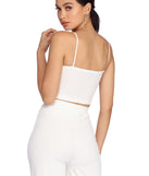 With fun and flirty details, Such A Romantic Crop Top shows off your unique style for a trendy outfit for the summer season!