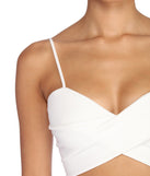 With fun and flirty details, Such A Romantic Crop Top shows off your unique style for a trendy outfit for the summer season!