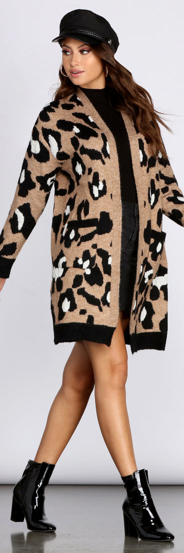 With fun and flirty details, Long-Line Leopard Cardigan shows off your unique style for a trendy outfit for the summer season!