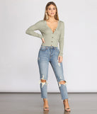 With fun and flirty details, Such A Casual Vibe Knit Cardigan shows off your unique style for a trendy outfit for the summer season!