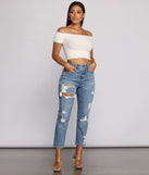 With fun and flirty details, Stylish Sweetheart Off The Shoulder Crop Top shows off your unique style for a trendy outfit for the summer season!