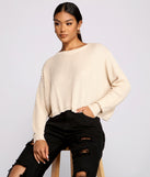 With fun and flirty details, Basic Crew Neck Cropped Knit Sweater shows off your unique style for a trendy outfit for the summer season!