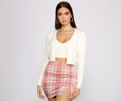 You’ll look stunning in the Chic Trendsetter Cropped Cardigan when paired with its matching separate to create a glam clothing set perfect for a New Year’s Eve Party Outfit or Holiday Outfit for any event!