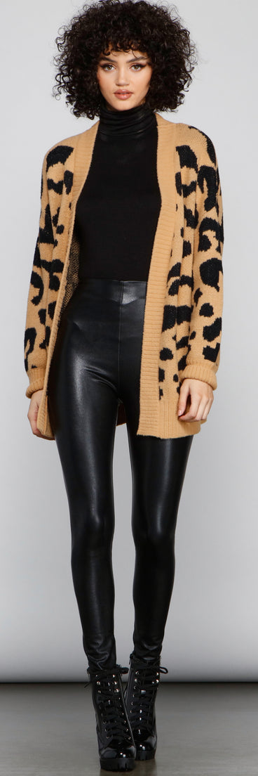 With fun and flirty details, Cozy Vibes Leopard Print Cardigan shows off your unique style for a trendy outfit for the summer season!
