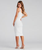 Taking the Plunge Scoop Neck Midi Dress creates spring wedding guest dress with stylish details, the perfect midi dress for graduation, or for a cocktail party look in the latest midi-length trends for 2024!
