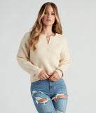 With fun and flirty details, Cozy Prep Collared Sweater shows off your unique style for a trendy outfit for the summer season!