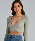 Snap A Pose Crop Top is a trendy pick to create 2023 festival outfits, festival dresses, outfits for concerts or raves, and complete your best party outfits!