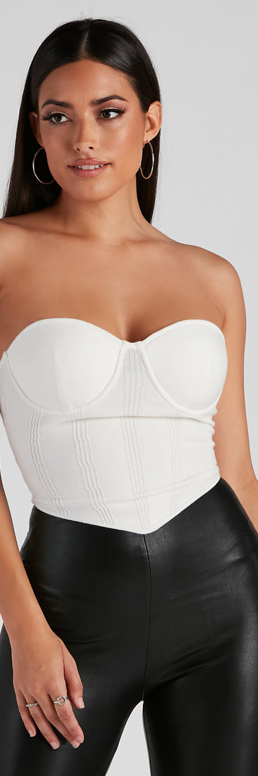 Dress up in Sweet Spot Sweater Knit Bustier as your going-out dress for holiday parties, an outfit for NYE, party dress for a girls’ night out, or a going-out outfit for any seasonal event!