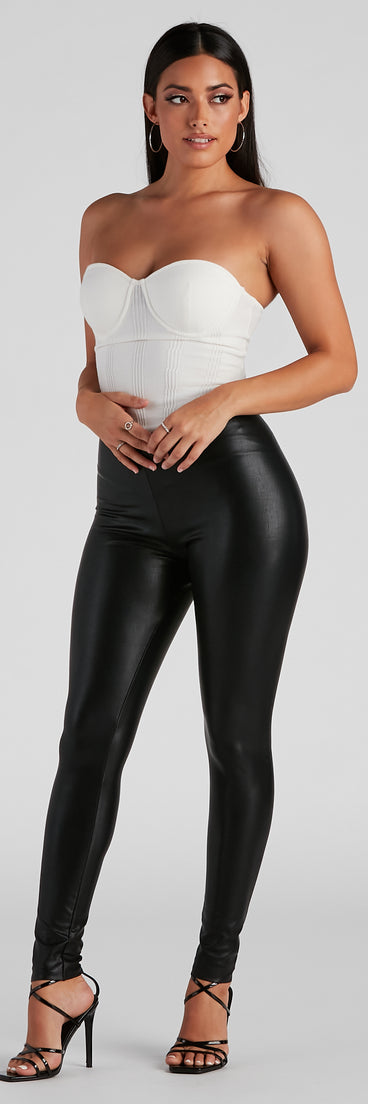 With fun and flirty details, Sweet Spot Sweater Knit Bustier shows off your unique style for a trendy outfit for the summer season!