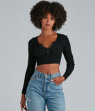 Snap A Pose Crop Top is a trendy pick to create 2023 festival outfits, festival dresses, outfits for concerts or raves, and complete your best party outfits!