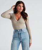 With fun and flirty details, Confident Chick V-Neck Bodysuit shows off your unique style for a trendy outfit for the summer season!