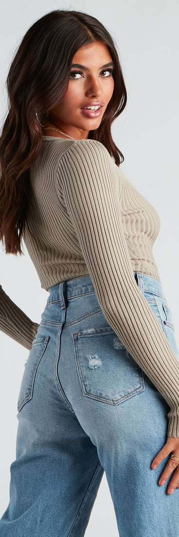 With fun and flirty details, Confident Chick V-Neck Bodysuit shows off your unique style for a trendy outfit for the summer season!