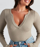 With fun and flirty details, Confident Chick V-Neck Bodysuit shows off your unique style for a trendy outfit for the summer season!