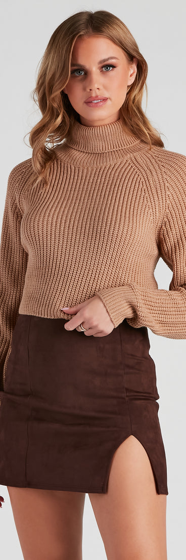 The trendy Turn-Heads Lace Up Crop Sweater is the perfect pick to create a holiday outfit, new years attire, cocktail outfit, or party look for any seasonal event!