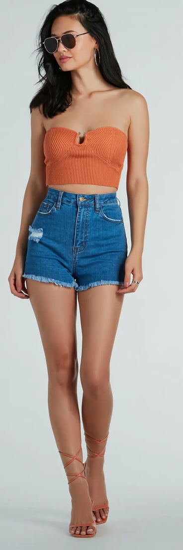 With fun and flirty details, the Elevated Trend Sweater Knit Tube Crop Top shows off your unique style for a trendy outfit for summer!