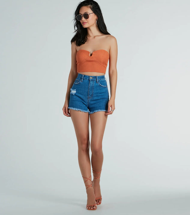 With fun and flirty details, the Elevated Trend Sweater Knit Tube Crop Top shows off your unique style for a trendy outfit for summer!