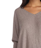 With fun and flirty details, Cozy On Up Pullover Sweater shows off your unique style for a trendy outfit for the summer season!