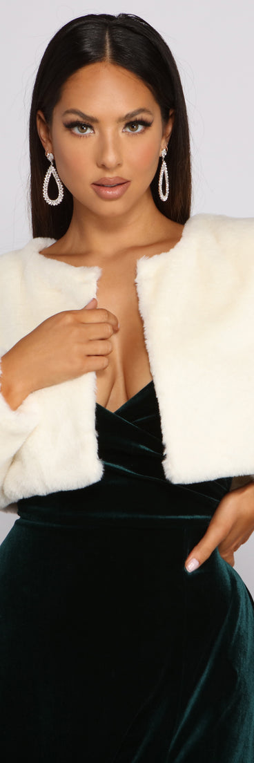 Luxe Faux Fur Cropped Jacket helps create the best summer outfit for a look that slays at any event or occasion!