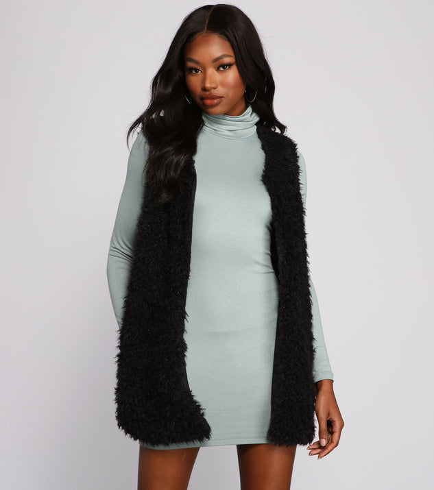 On Trend Faux Fur Vest helps create the best summer outfit for a look that slays at any event or occasion!
