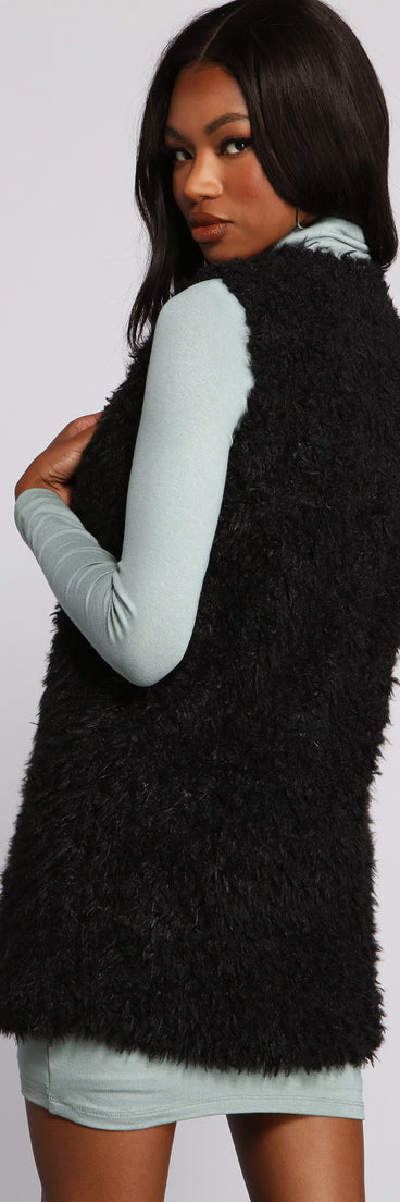 On Trend Faux Fur Vest helps create the best summer outfit for a look that slays at any event or occasion!