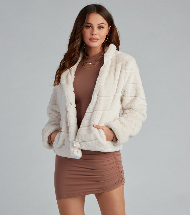 Trendy Illusion Stripe Faux Fur Jacket helps create the best summer outfit for a look that slays at any event or occasion!