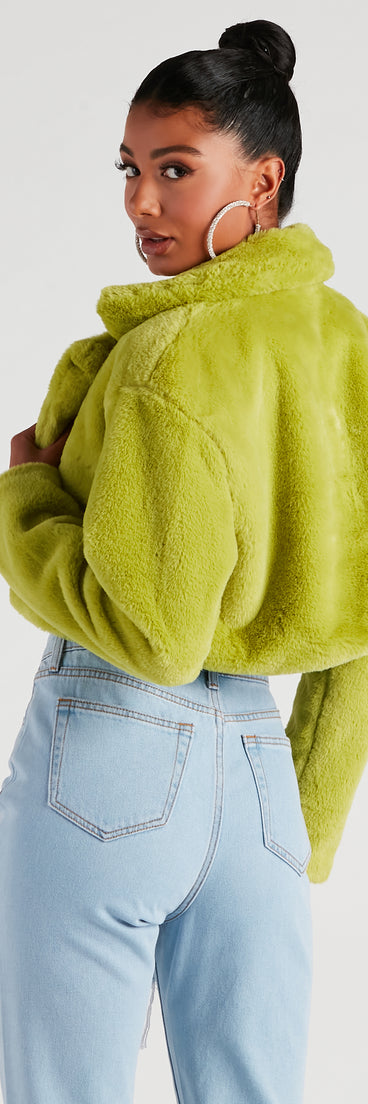 So Fluffy Faux Fur Crop Blazer helps create the best summer outfit for a look that slays at any event or occasion!