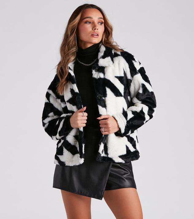 Trendsetting Girl Faux Fur Coat helps create the best summer outfit for a look that slays at any event or occasion!