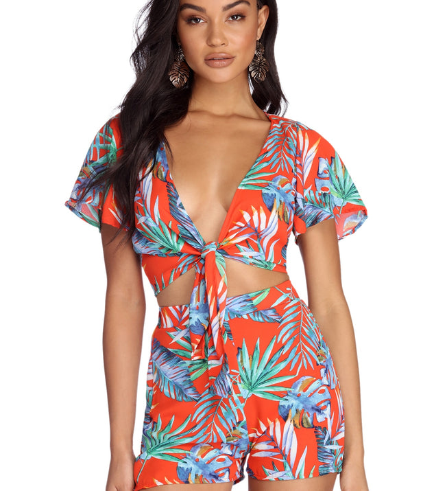 With fun and flirty details, Take Me To Paradise Top shows off your unique style for a trendy outfit for the summer season!