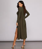Solid Stunner Long Duster is the perfect Homecoming look pick with on-trend details to make the 2023 HOCO dance your most memorable event yet!