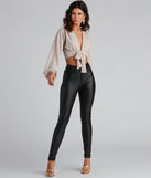 With fun and flirty details, Go For The Glow Tie Front Top shows off your unique style for a trendy outfit for the summer season!