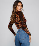 With fun and flirty details, Alluringly Chic Tie-Front Top shows off your unique style for a trendy outfit for the summer season!