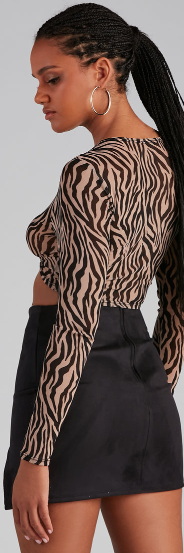 With fun and flirty details, Wild And Stylish Tie Front Top shows off your unique style for a trendy outfit for the summer season!