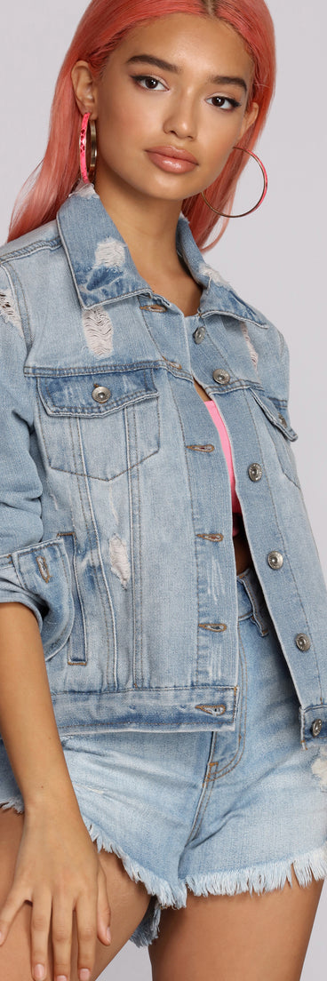 Best Distressed Denim Jacket is a trendy pick to create 2023 festival outfits, festival dresses, outfits for concerts or raves, and complete your best party outfits!