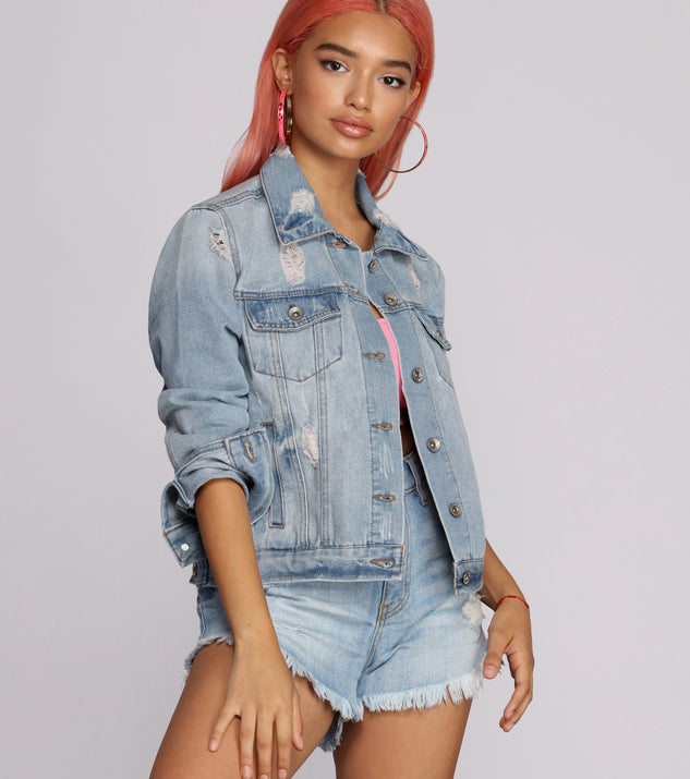 Best Distressed Denim Jacket is a trendy pick to create 2023 festival outfits, festival dresses, outfits for concerts or raves, and complete your best party outfits!