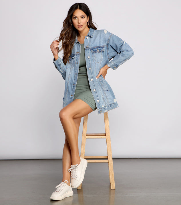 So Chic Long Denim Jacket helps create the best summer outfit for a look that slays at any event or occasion!