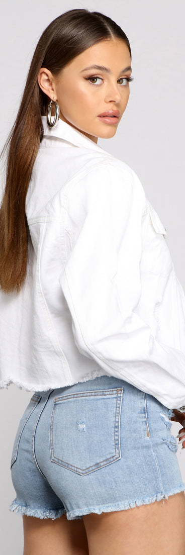 Feeling Good Cropped Denim Jacket helps create the best summer outfit for a look that slays at any event or occasion!