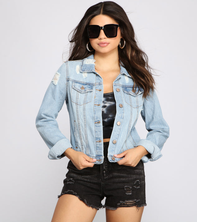 Everyday Chic Basic Denim Jacket is a trendy pick to create 2023 festival outfits, festival dresses, outfits for concerts or raves, and complete your best party outfits!