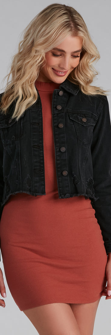 Stylish And Edgy Cropped Denim Jacket helps create the best summer outfit for a look that slays at any event or occasion!