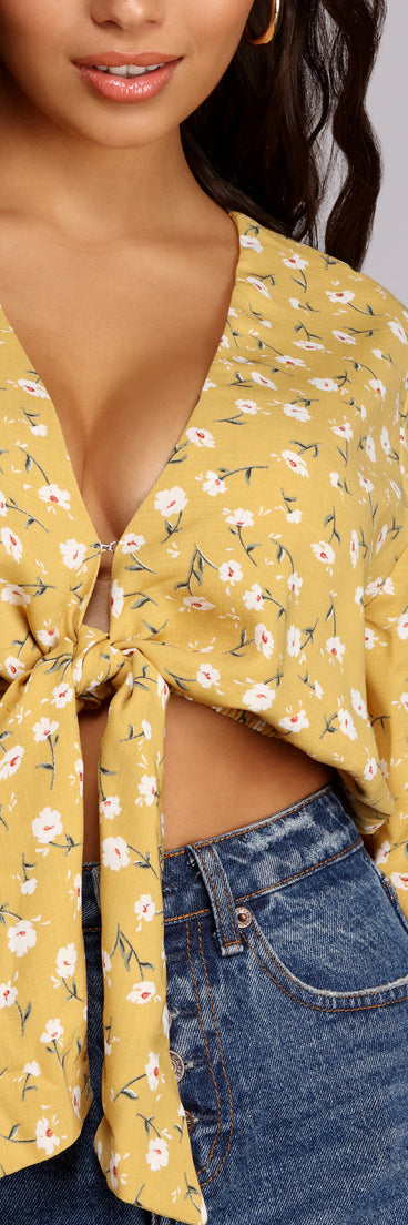 Tie Front Floral Crop Top