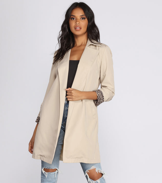 Touch Of Leopard Over-sized Blazer helps create the best summer outfit for a look that slays at any event or occasion!