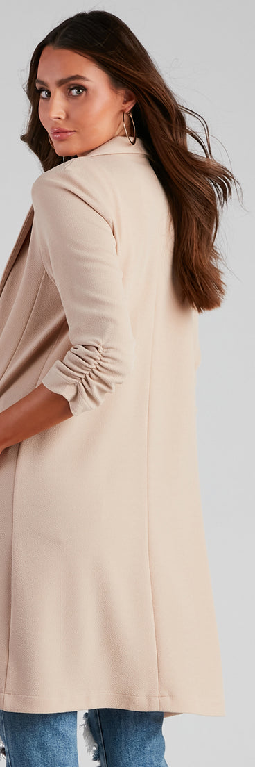 Boss Babe Crepe Longline Blazer helps create the best summer outfit for a look that slays at any event or occasion!