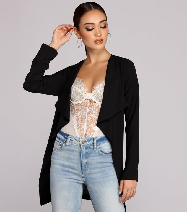 Total It Girl Belted Trench is the perfect Homecoming look pick with on-trend details to make the 2023 HOCO dance your most memorable event yet!