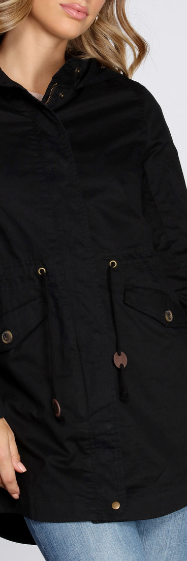 Fall In Line Longline Anorak helps create the best summer outfit for a look that slays at any event or occasion!