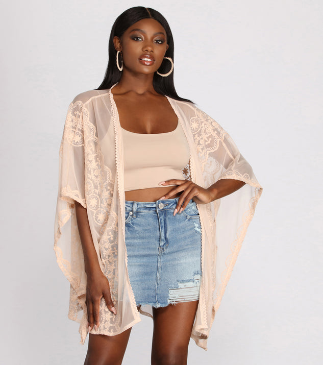 Keep It Boho Chic Kimono helps create the best summer outfit for a look that slays at any event or occasion!